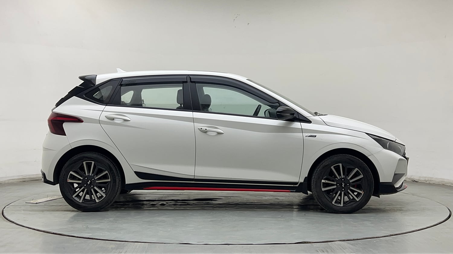 Used 2022 Hyundai i20 N Line N8 1.0 Turbo DCT Petrol Automatic exterior RIGHT SIDE VIEW