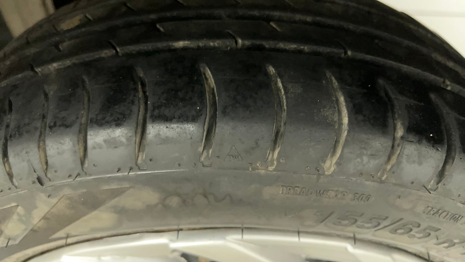 Used 2015 Maruti Suzuki Alto K10 VXi Petrol Manual tyres LEFT REAR TYRE TREAD VIEW
