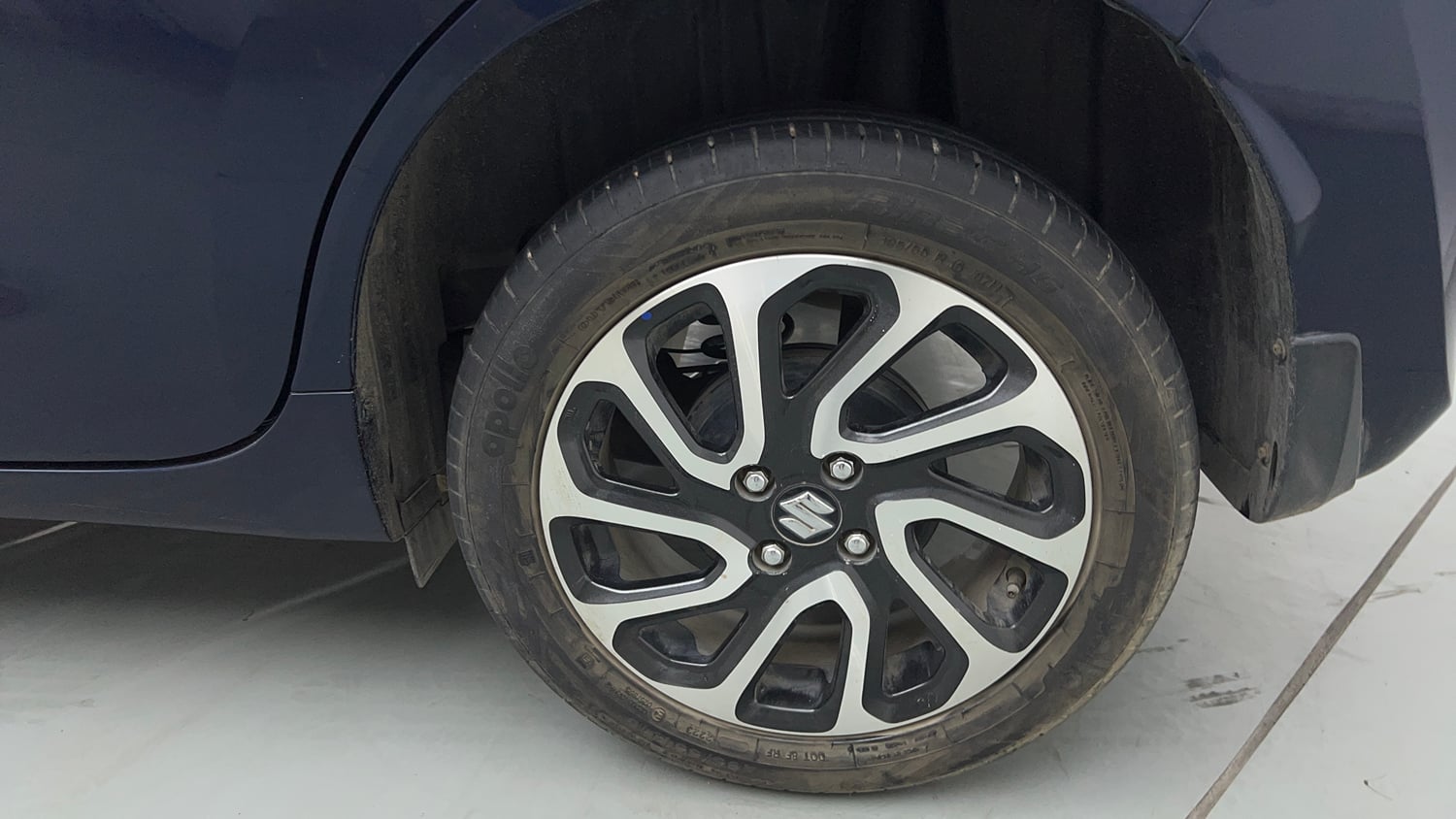 Used 2023 Maruti Suzuki Baleno Alpha AGS Petrol Automatic tyres LEFT REAR TYRE RIM VIEW
