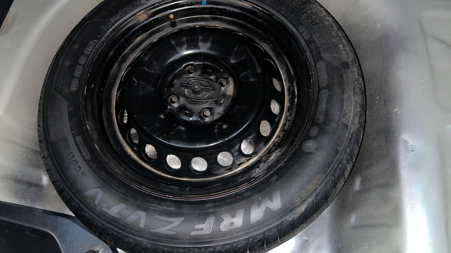 Used 2019 Maruti Suzuki Baleno Delta 1.2 Petrol Manual tyres SPARE TYRE VIEW