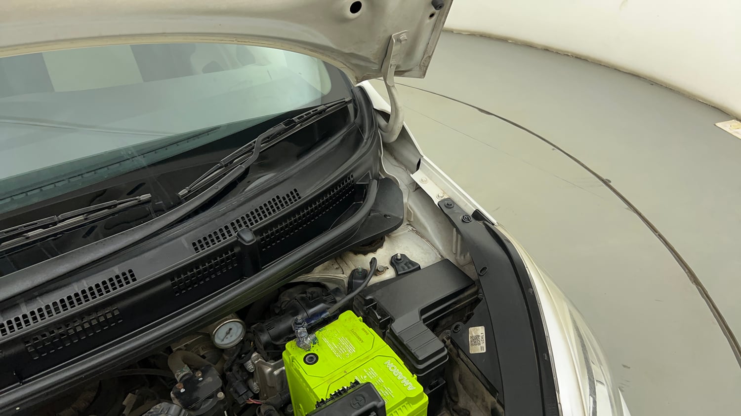 Used 2020 Hyundai Santro Sportz CNG Cng Manual engine ENGINE LEFT SIDE HINGE & APRON VIEW