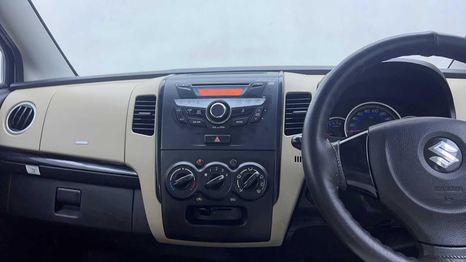 Used 2018 Maruti Suzuki Wagon R VXI+ AMT Petrol Automatic interior MUSIC SYSTEM & AC CONTROL VIEW