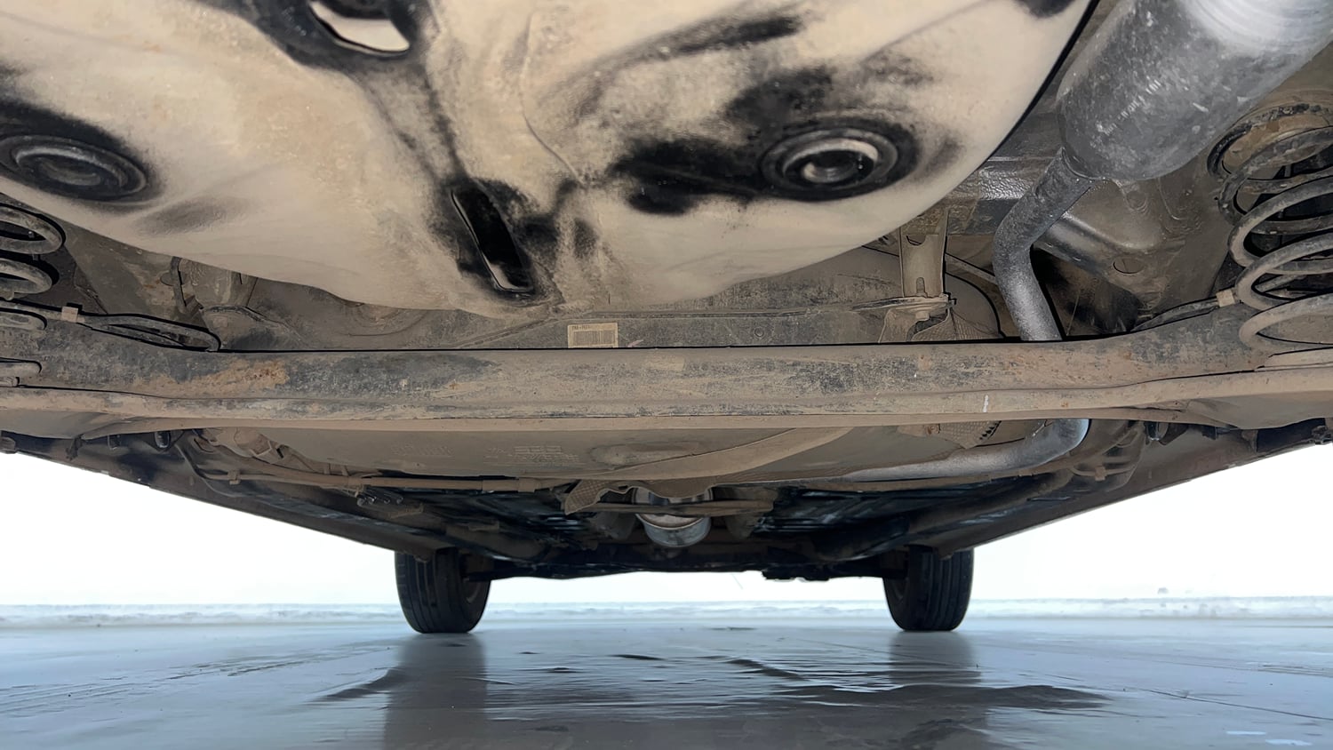 Used 2018 Maruti Suzuki Baleno Delta 1.2 Petrol Manual extra REAR UNDERBODY VIEW (TAKEN FROM REAR)
