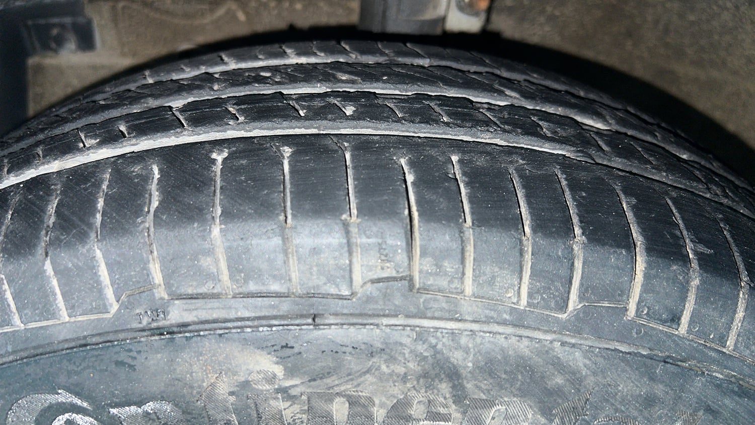 Used 2013 Maruti Suzuki Swift Dzire VXI Petrol Manual tyres LEFT FRONT TYRE TREAD VIEW