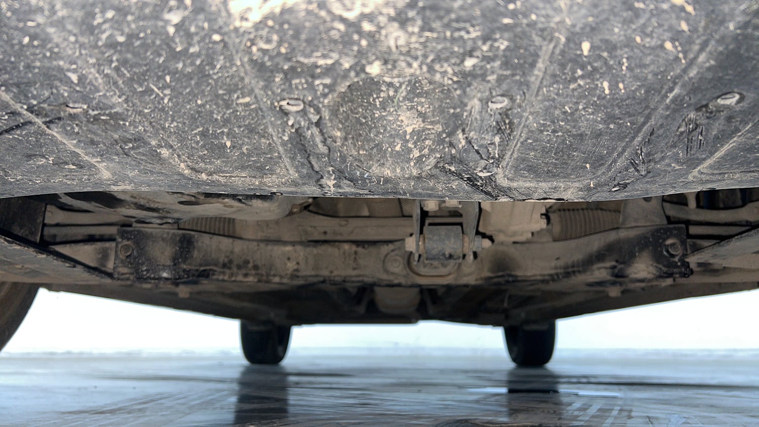 Used 2023 Hyundai New i20 Sportz 1.2 MT Petrol Manual extra FRONT LEFT UNDERBODY VIEW