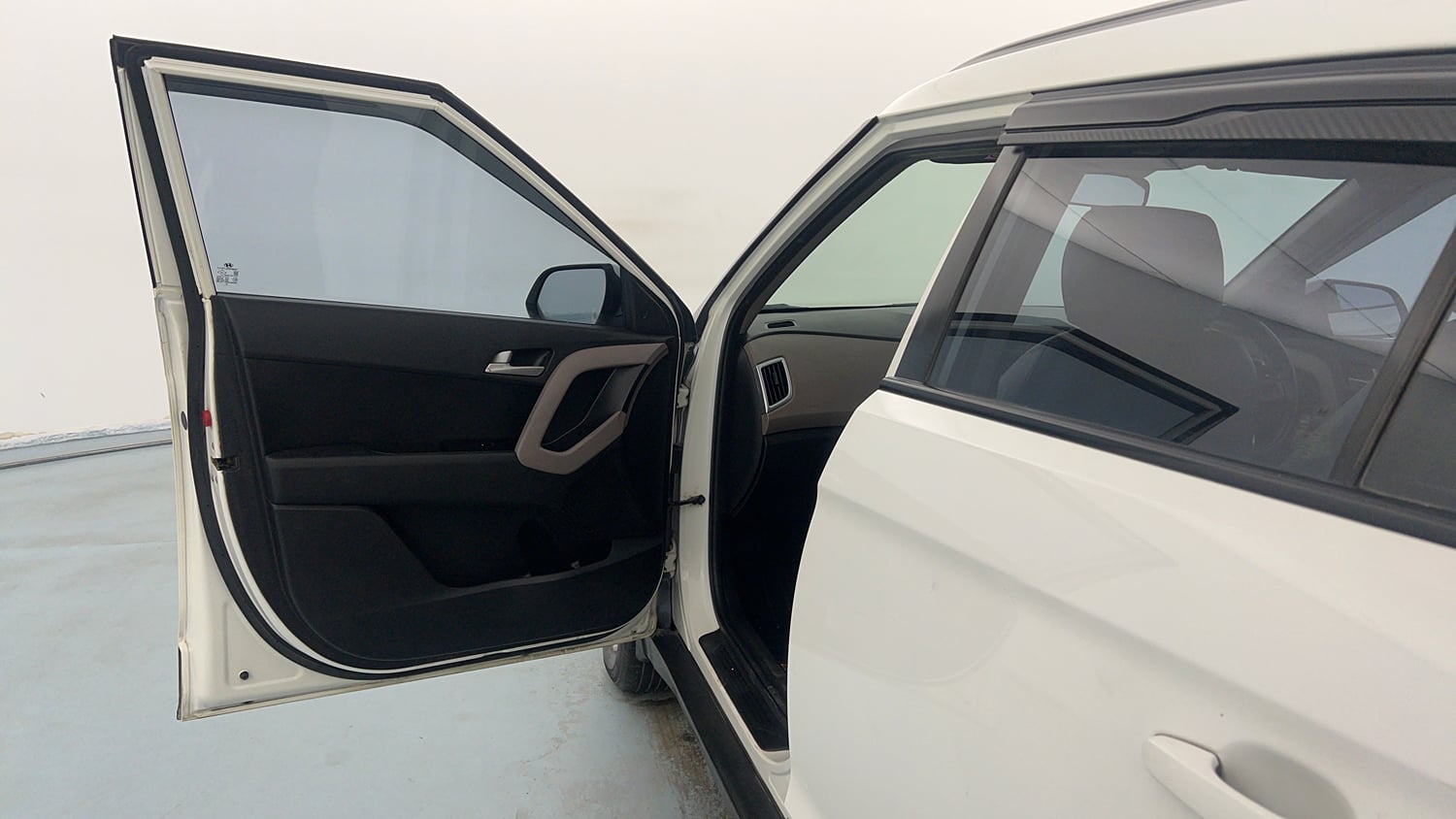 Used 2018 Hyundai Creta S 1.4 CRDi Diesel Manual interior LEFT FRONT DOOR OPEN VIEW