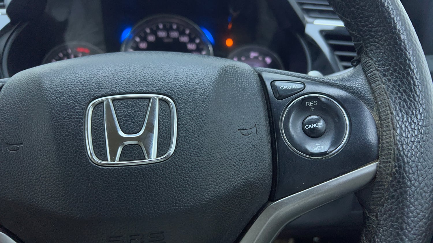 Used 2019 Honda City V CVT Petrol Petrol Automatic top_features Cruise control
