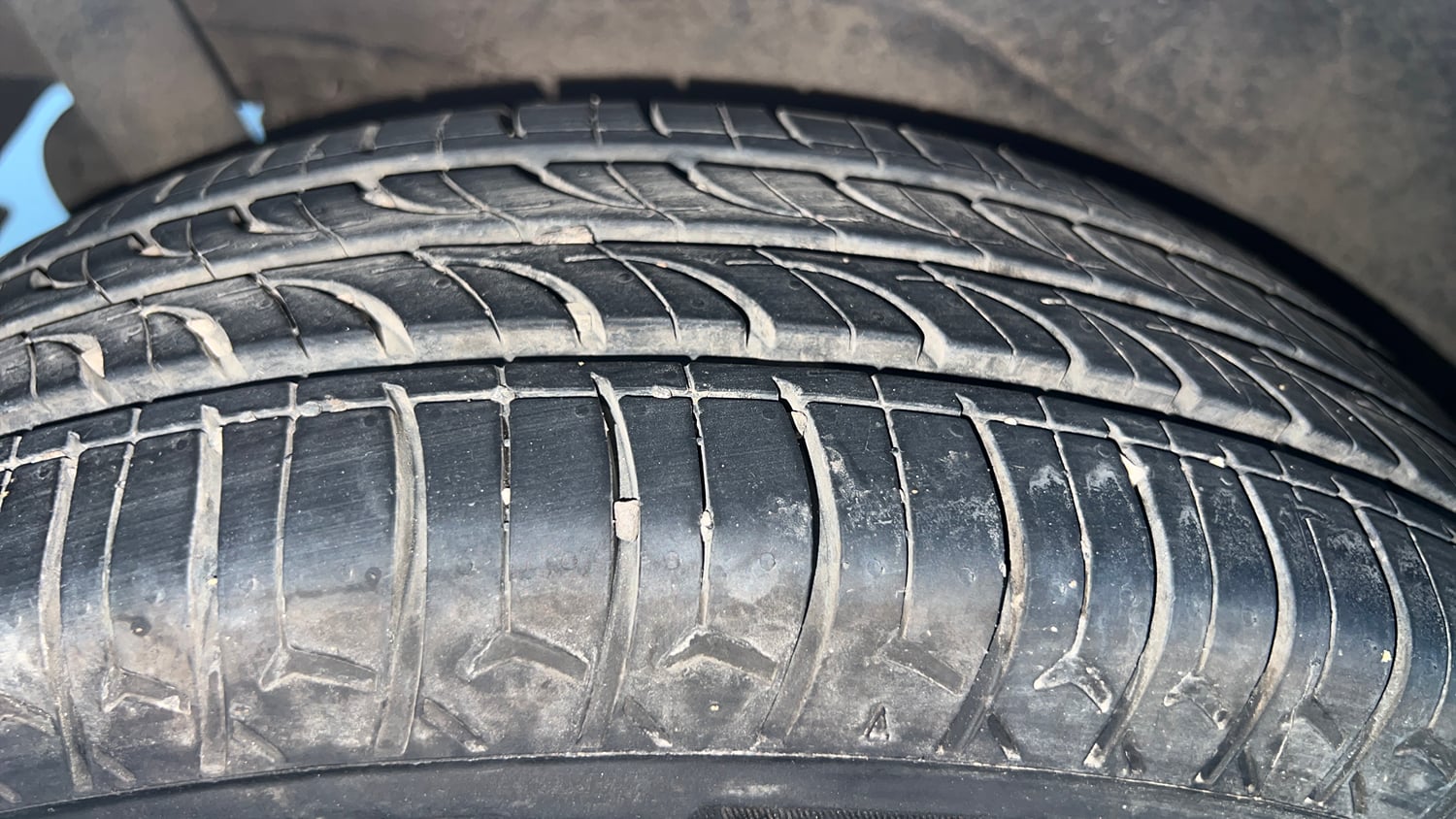 Used 2018 Maruti Suzuki Wagon R VXI+ AMT Petrol Automatic tyres RIGHT REAR TYRE TREAD VIEW