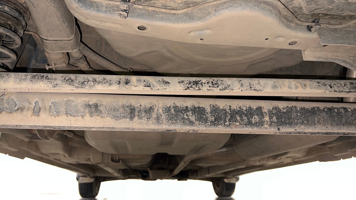 Used 2014 Hyundai Eon Magna + Petrol Manual extra REAR UNDERBODY VIEW (TAKEN FROM REAR)