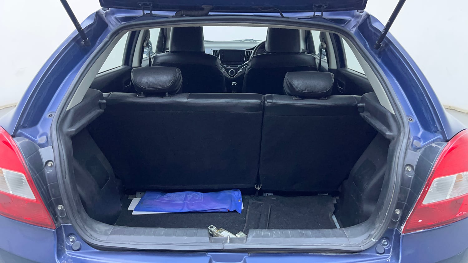Used 2021 Maruti Suzuki Baleno Zeta Petrol Manual interior DICKY INSIDE VIEW