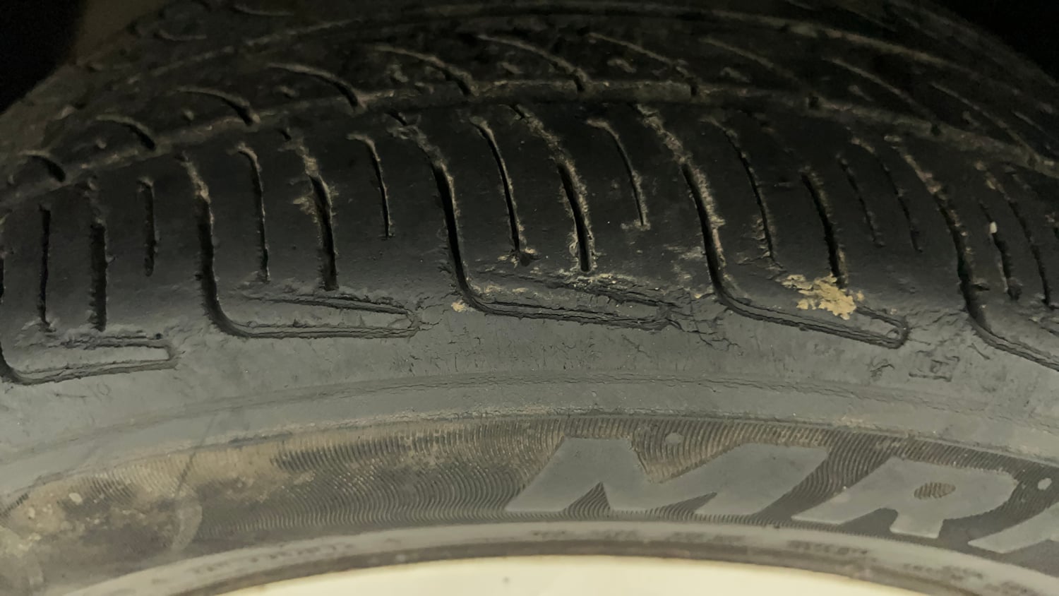Used 2018 Tata Tiago Revotorq XT Diesel Manual tyres LEFT FRONT TYRE TREAD VIEW