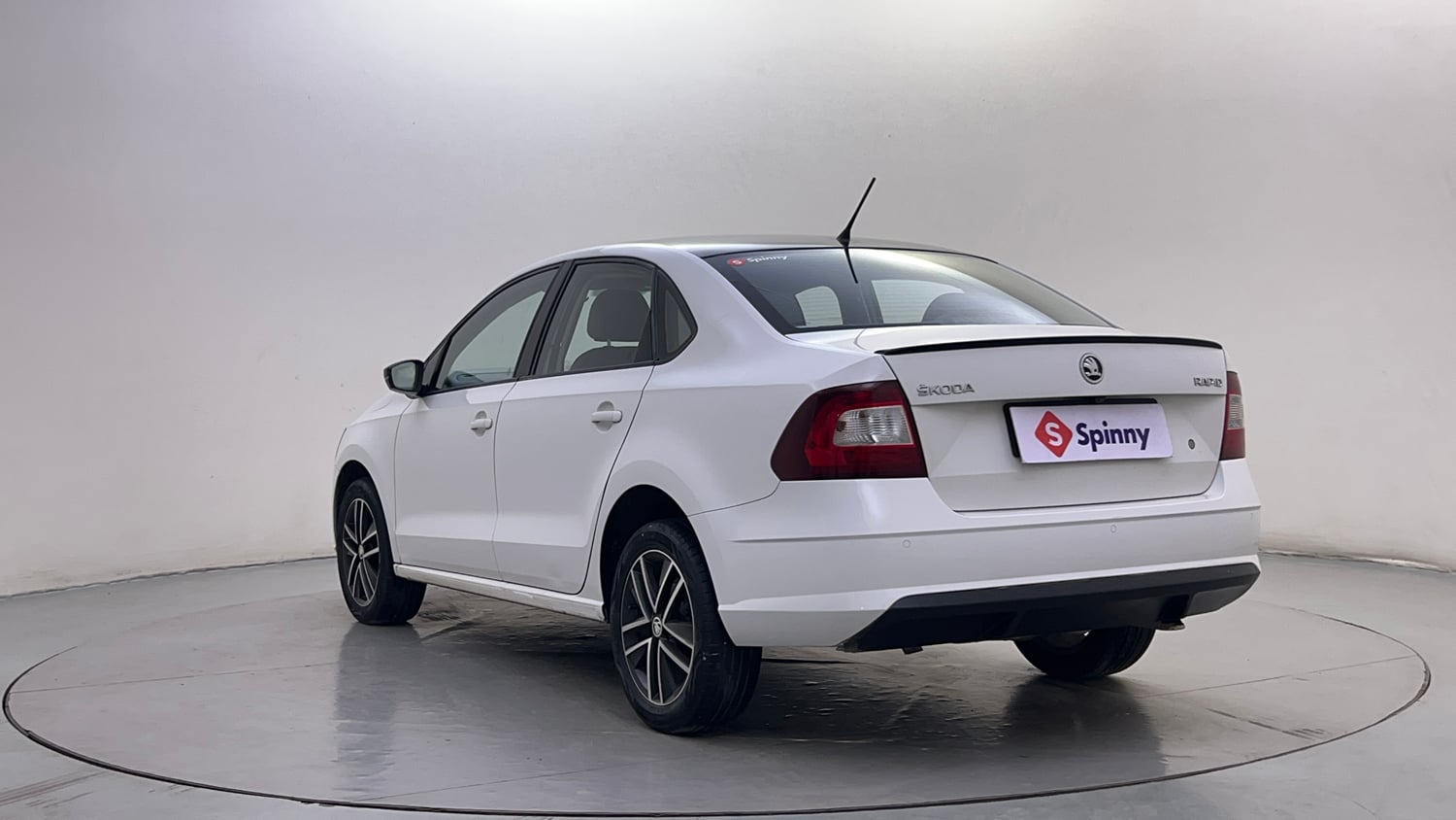Used 2018 Skoda Rapid Style 1.6 MPI AT Petrol Automatic exterior LEFT REAR CORNER VIEW