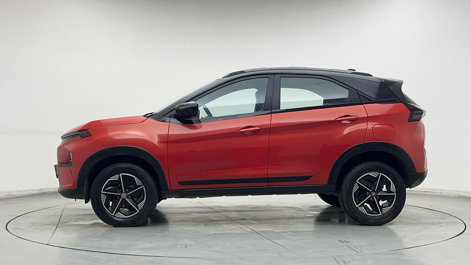 Used 2026 Tata Nexon Fearless Plus S 1.2 Revotron Petrol 7DCA DT Petrol Automatic exterior LEFT SIDE VIEW