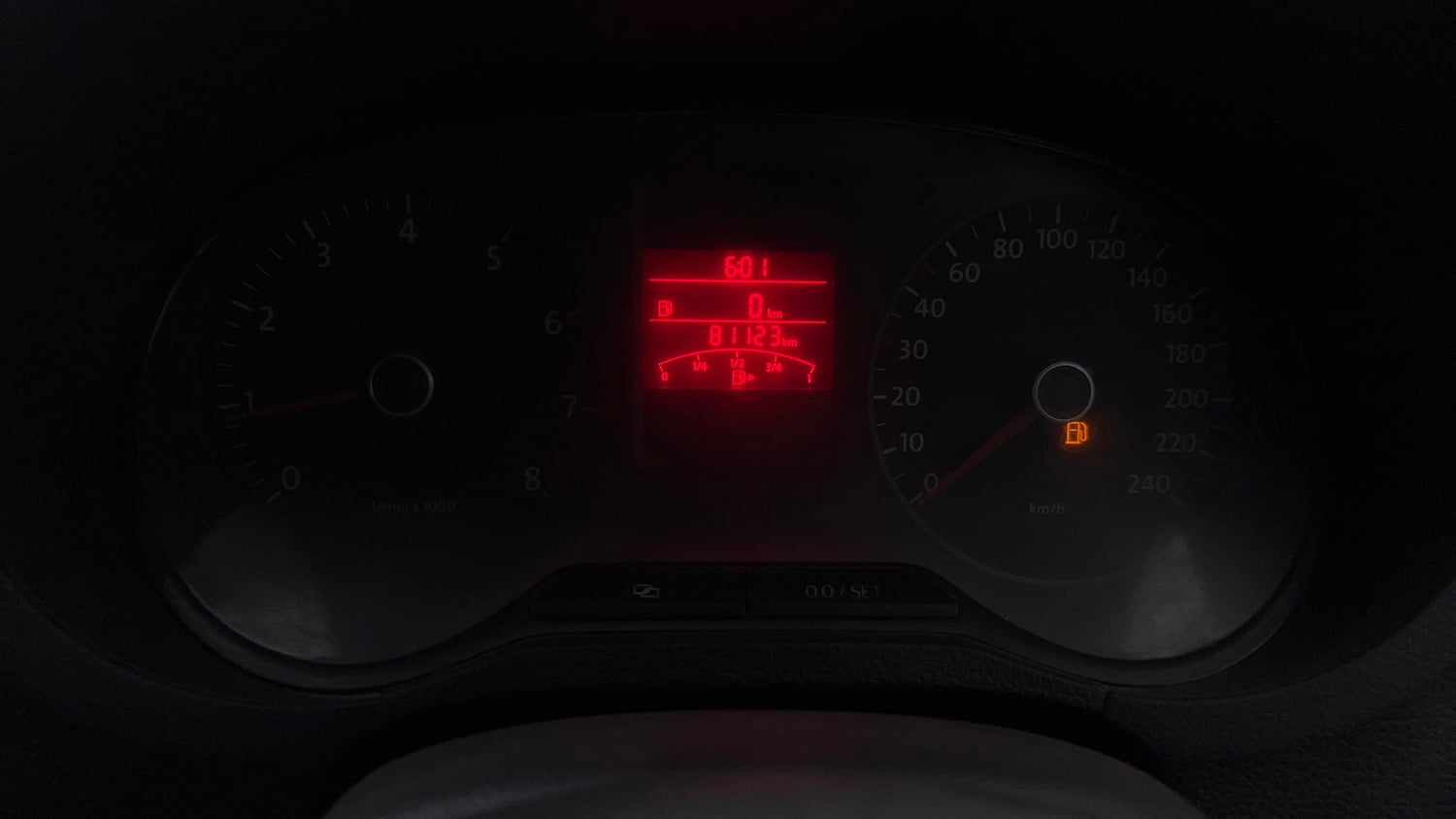 Used 2013 Volkswagen Polo Comfortline 1.2L (P) Petrol Manual interior CLUSTERMETER VIEW
