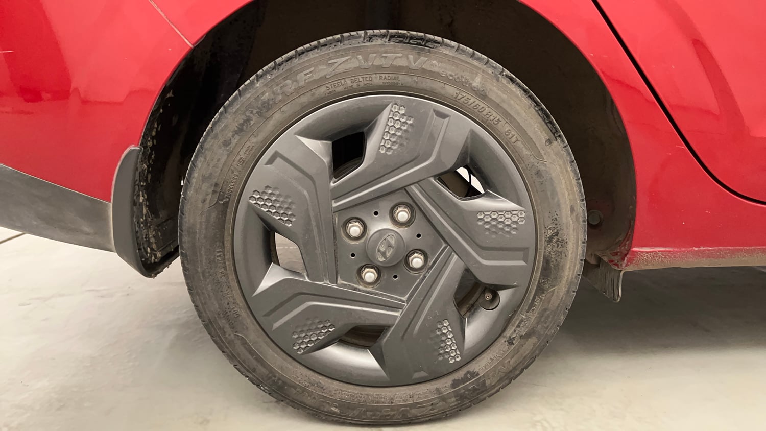 Used 2021 Hyundai Aura S 1.2 AMT Petrol Petrol Automatic tyres RIGHT REAR TYRE RIM VIEW