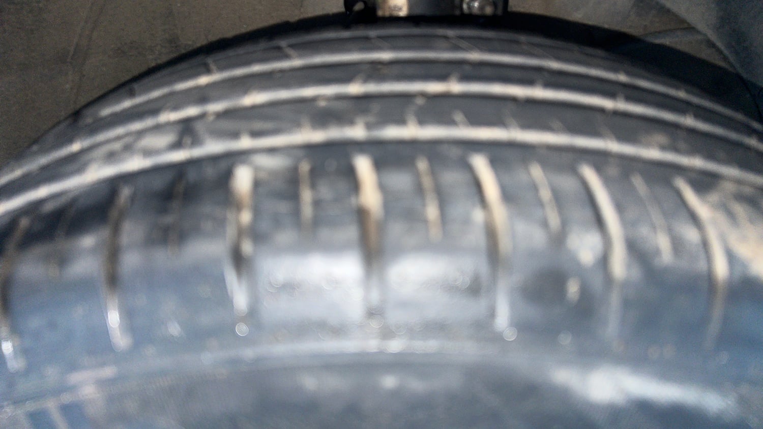 Used 2018 Maruti Suzuki Baleno Alpha 1.2 Petrol Manual tyres RIGHT FRONT TYRE TREAD VIEW