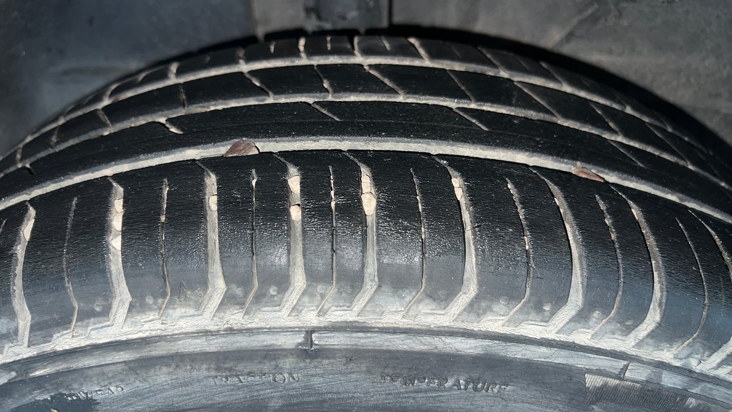 Used 2023 Tata Punch Pure MT Petrol Manual tyres RIGHT REAR TYRE TREAD VIEW