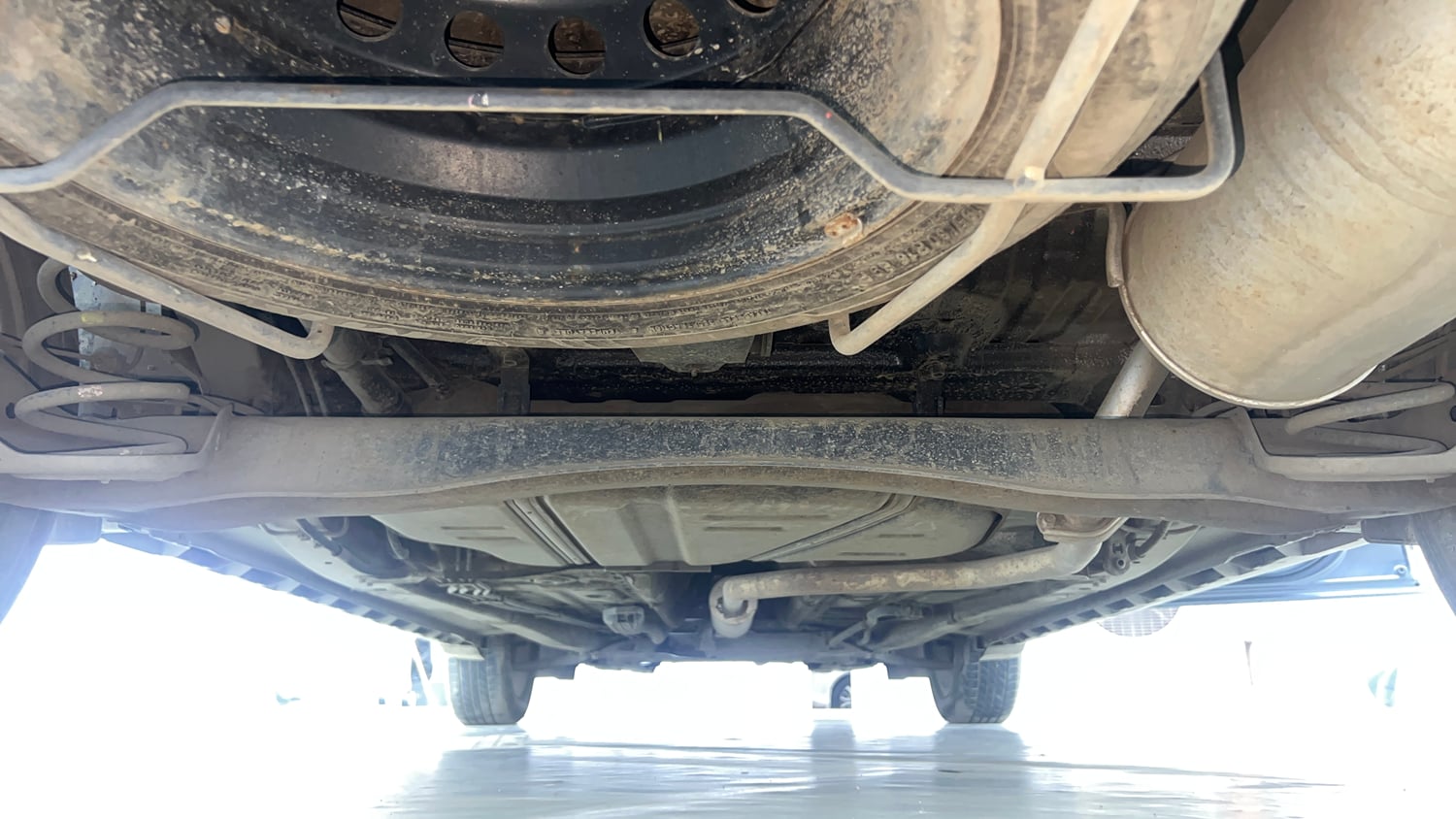 Used 2022 Maruti Suzuki XL6 Alpha Plus AT Petrol Petrol Automatic extra REAR UNDERBODY VIEW (TAKEN FROM REAR)