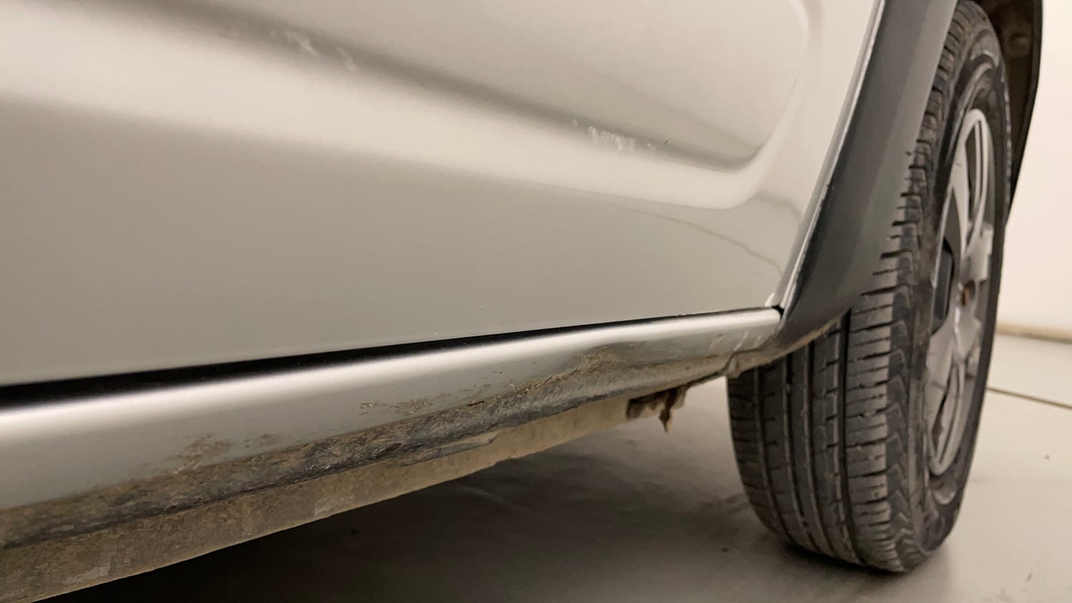 Used 2018 Renault Kwid 1.0 RXL Petrol Manual dents MINOR DENT