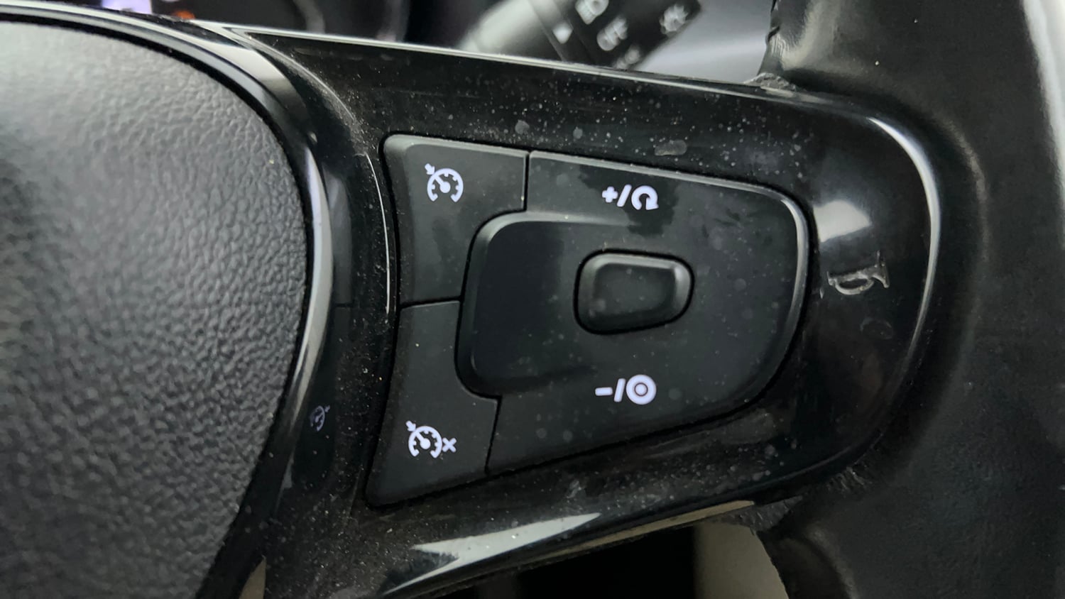 Used 2022 Tata Nexon XZA Plus (Premium) Petrol Automatic top_features Cruise control