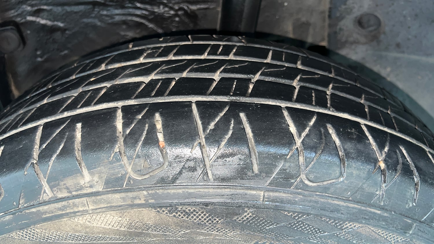 Used 2021 Renault Duster RXS 1.3 Turbo Petrol MT Petrol Manual tyres LEFT REAR TYRE TREAD VIEW