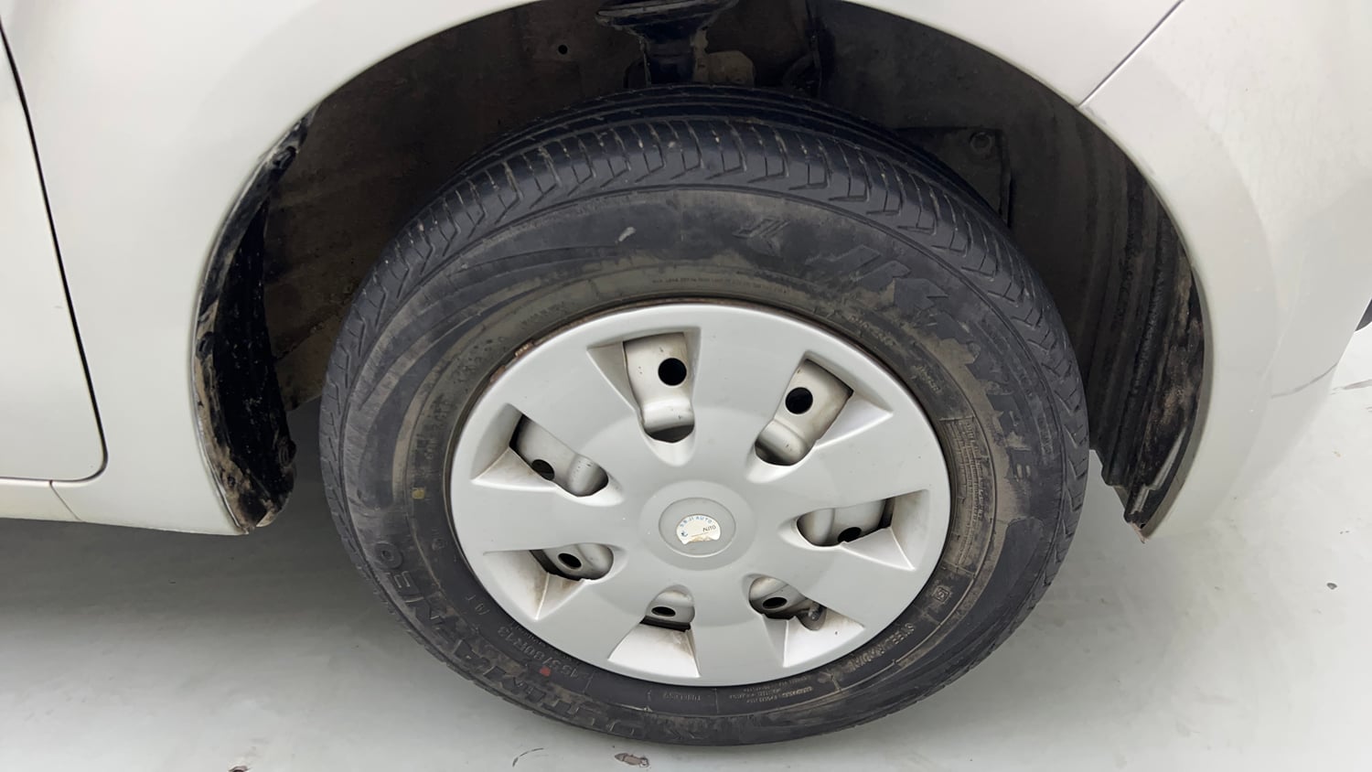 Used 2022 Maruti Suzuki Wagon R LXI 1.0 CNG Cng Manual tyres RIGHT FRONT TYRE RIM VIEW
