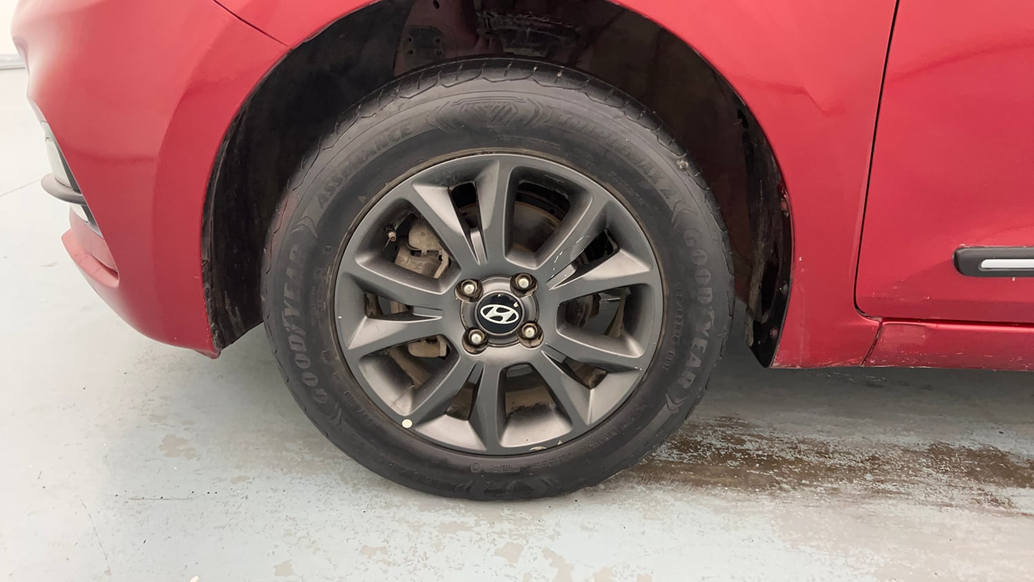 Used 2019 Hyundai Elite i20 Asta 1.2 Petrol Manual tyres LEFT FRONT TYRE RIM VIEW