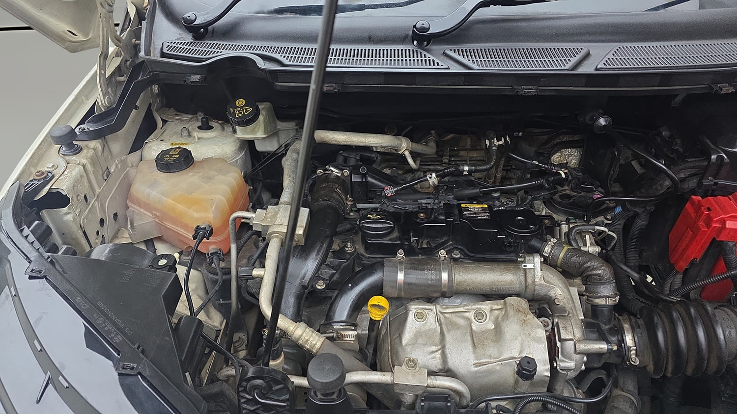 Used 2017 Ford EcoSport Titanium 1.5L TDCi Diesel Manual engine ENGINE RIGHT SIDE VIEW