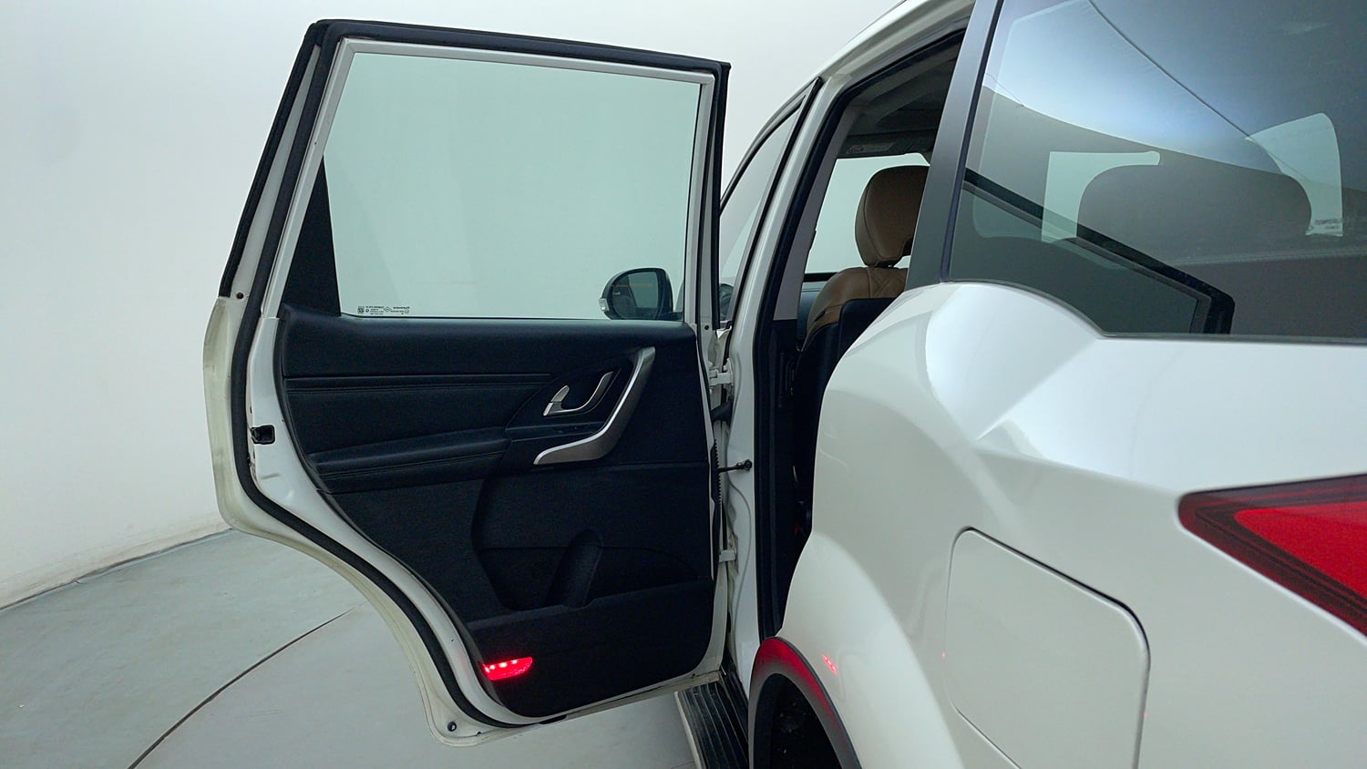 Used 2019 Mahindra XUV500 W11 Diesel Manual interior LEFT REAR DOOR OPEN VIEW