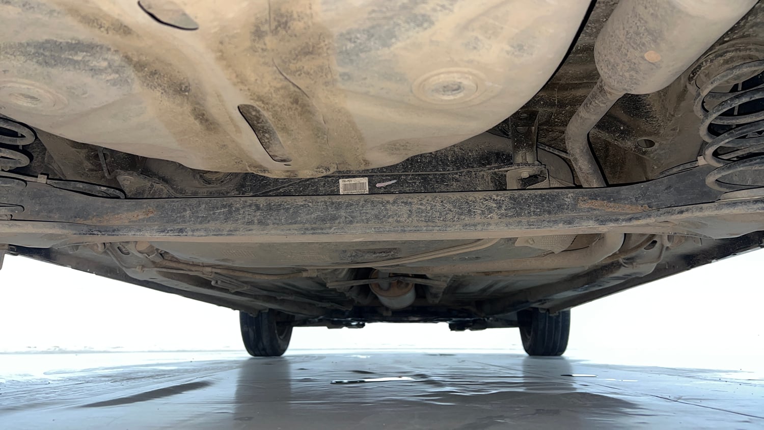 Used 2018 Maruti Suzuki Baleno Delta 1.2 Petrol Manual extra REAR UNDERBODY VIEW (TAKEN FROM REAR)