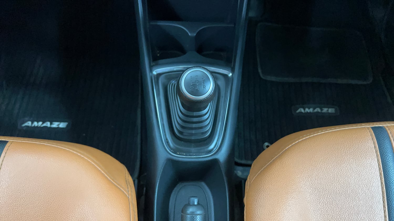 Used 2019 Honda Amaze 1.2 S MT Petrol Petrol Manual interior GEAR  KNOB VIEW