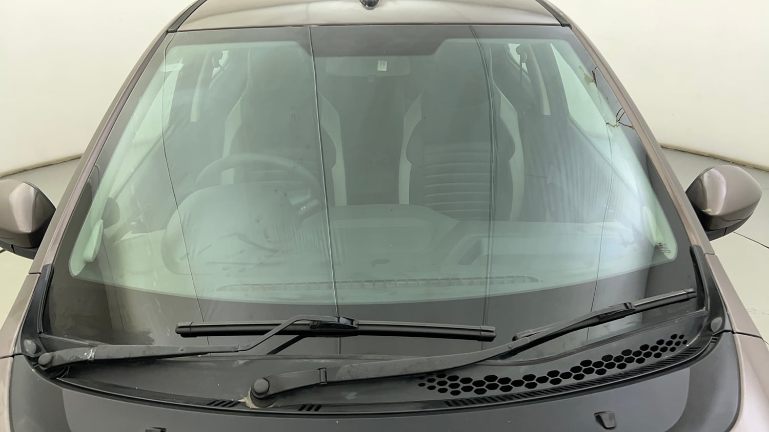 Used 2018 Tata Tiago Revotorq XT Diesel Manual exterior FRONT WINDSHIELD VIEW