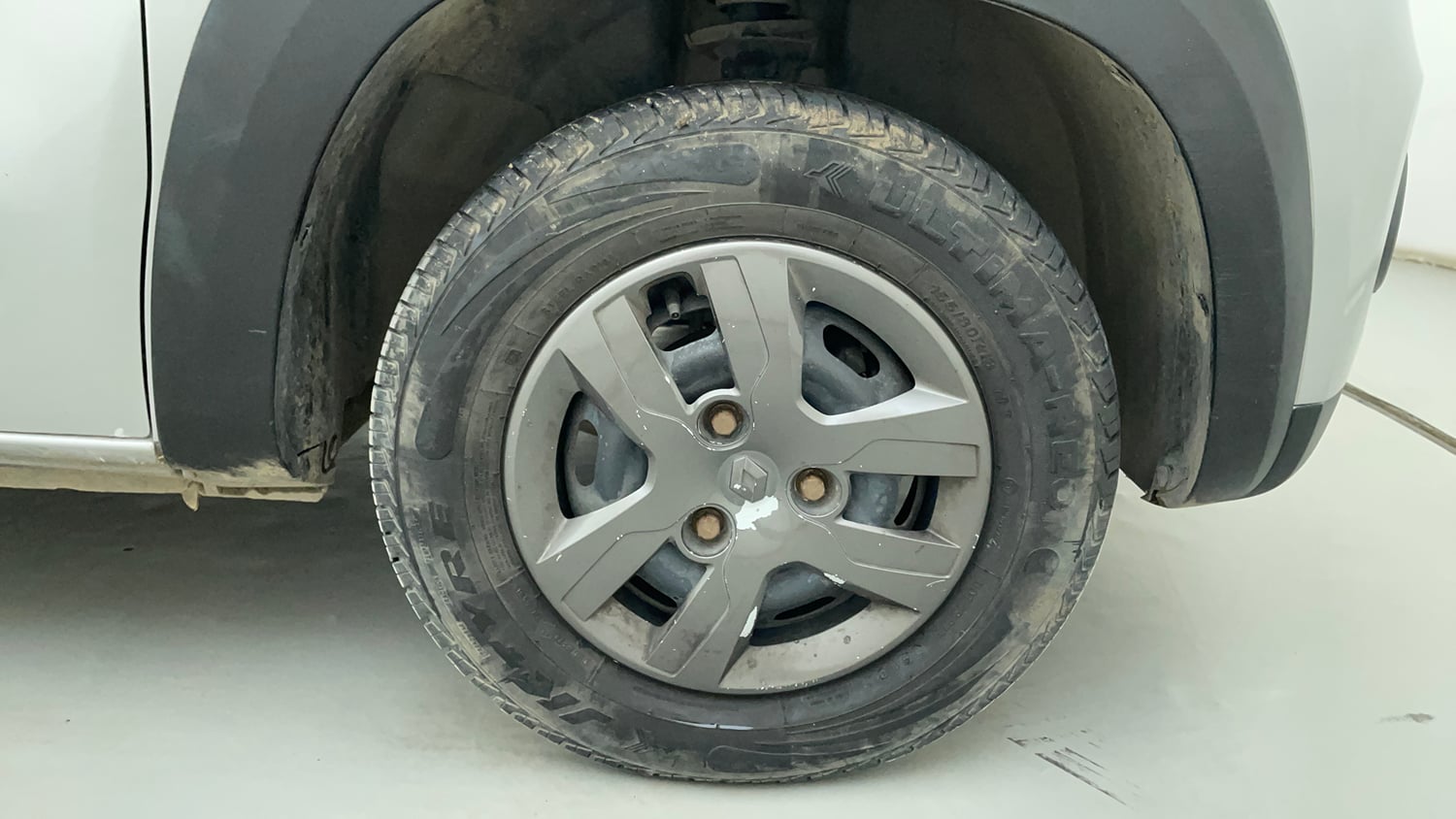 Used 2018 Renault Kwid 1.0 RXL Petrol Manual tyres RIGHT FRONT TYRE RIM VIEW