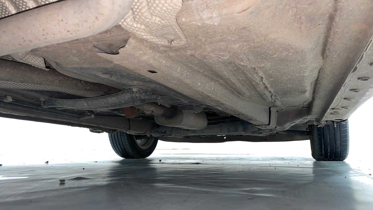 Used 2019 Ford Figo Aspire Titanium 1.2 Ti-VCT Petrol Manual extra REAR RIGHT UNDERBODY VIEW