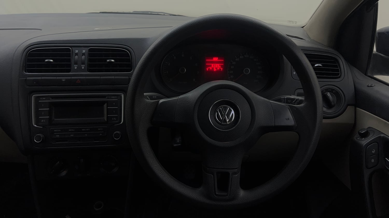 Used 2013 Volkswagen Polo Comfortline 1.2L (P) Petrol Manual interior STEERING VIEW