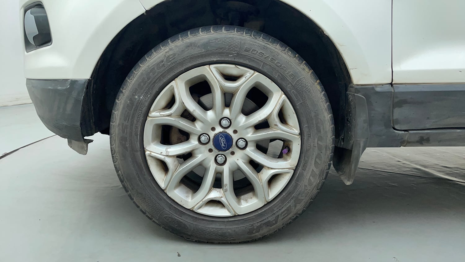Used 2016 Ford EcoSport Titanium 1.5L TDCi Diesel Manual tyres LEFT FRONT TYRE RIM VIEW