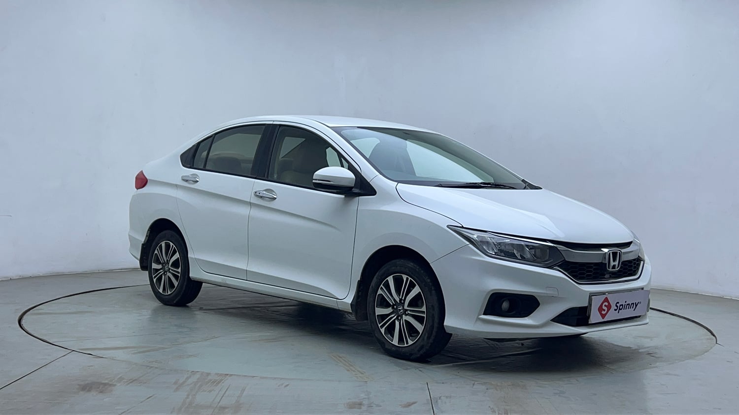 Used 2019 Honda City V CVT Petrol Petrol Automatic exterior RIGHT FRONT CORNER VIEW