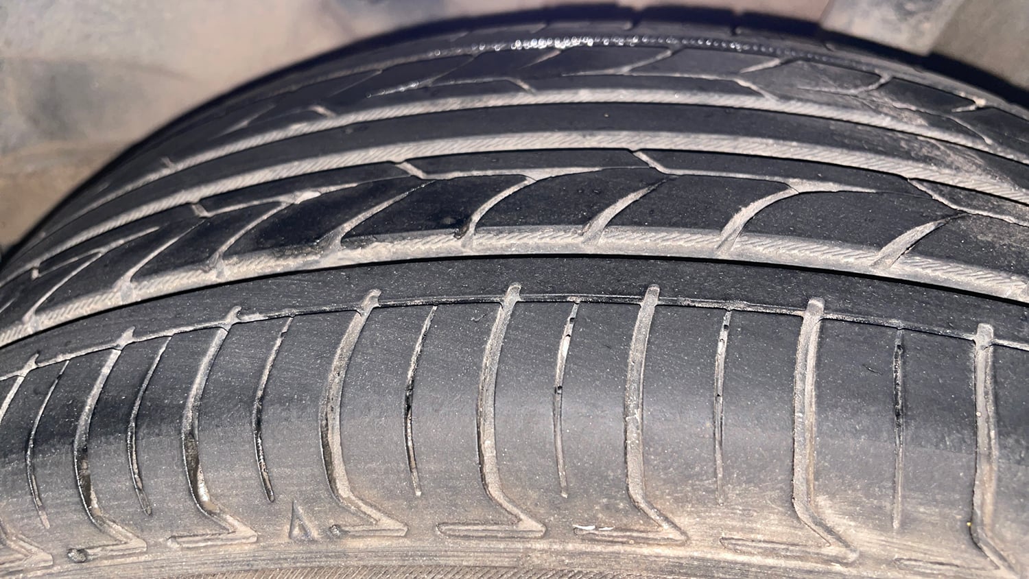 Used 2018 Tata Tiago Revotron XZA Petrol Automatic tyres LEFT REAR TYRE TREAD VIEW