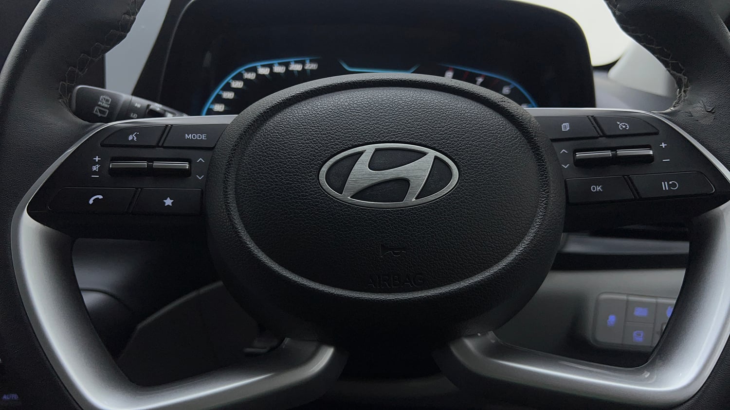 Used 2024 Hyundai New i20 Asta (O) 1.2 IVT Petrol Automatic top_features Airbags