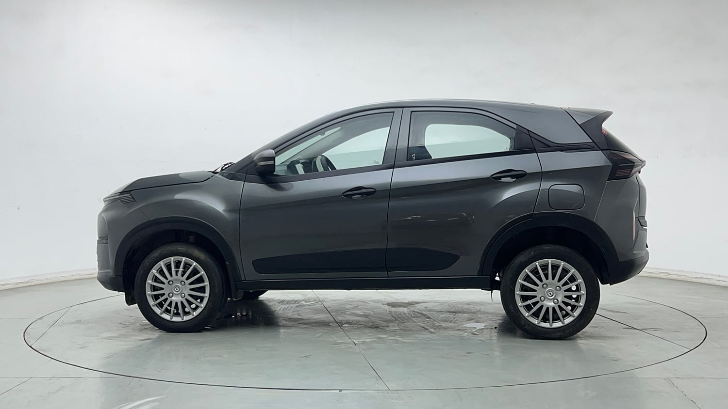 Used 2024 Tata Nexon Smart (O) 1.2 Petrol 5MT Petrol Manual exterior LEFT SIDE VIEW