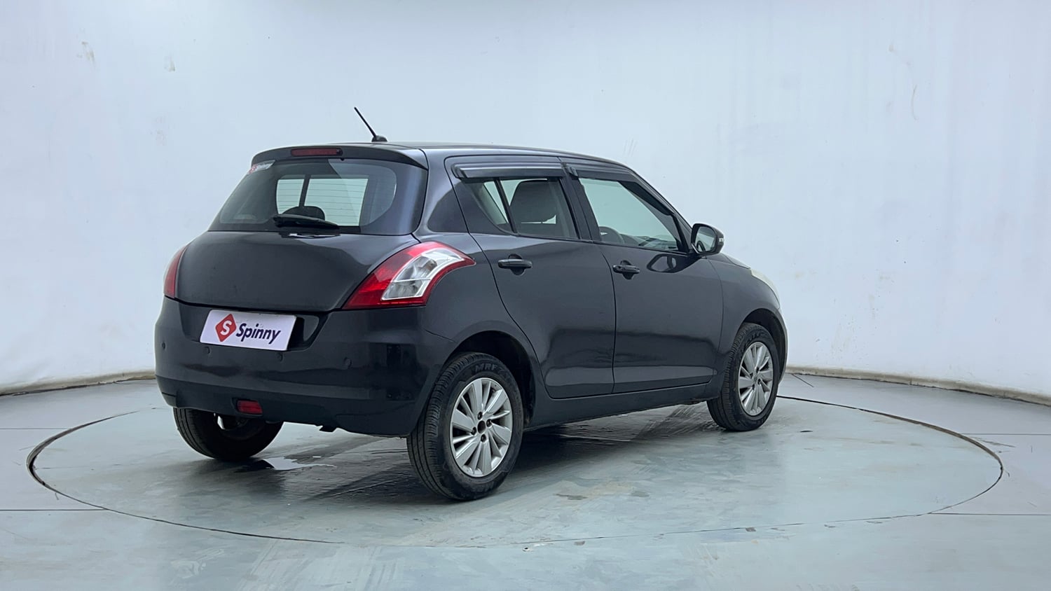 Used 2015 Maruti Suzuki Swift ZXi Petrol Manual exterior RIGHT REAR CORNER VIEW