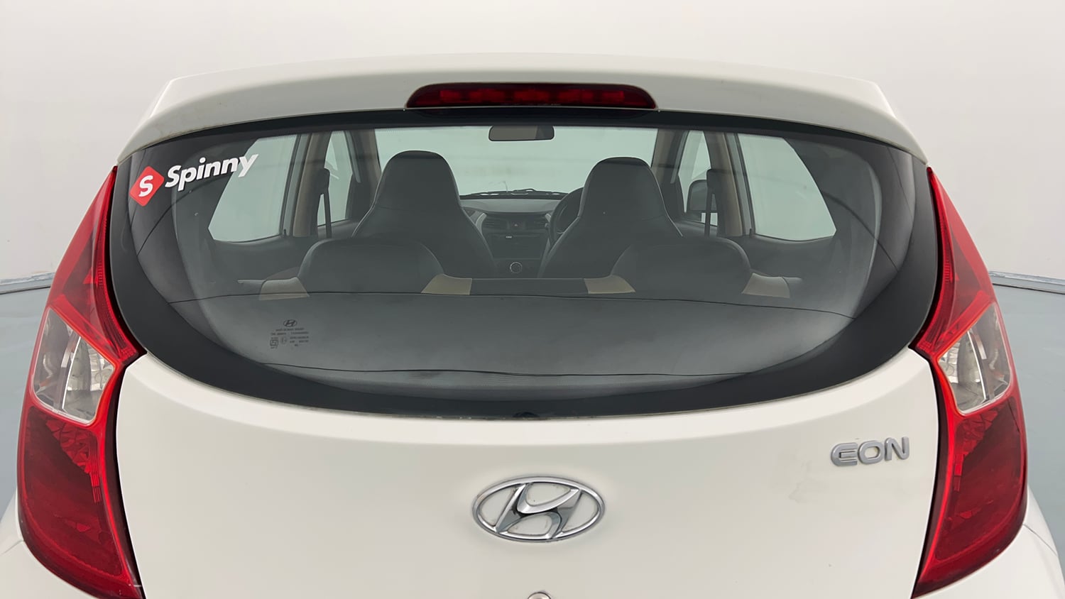 Used 2018 Hyundai Eon Era + AirBag Petrol Manual exterior BACK WINDSHIELD VIEW