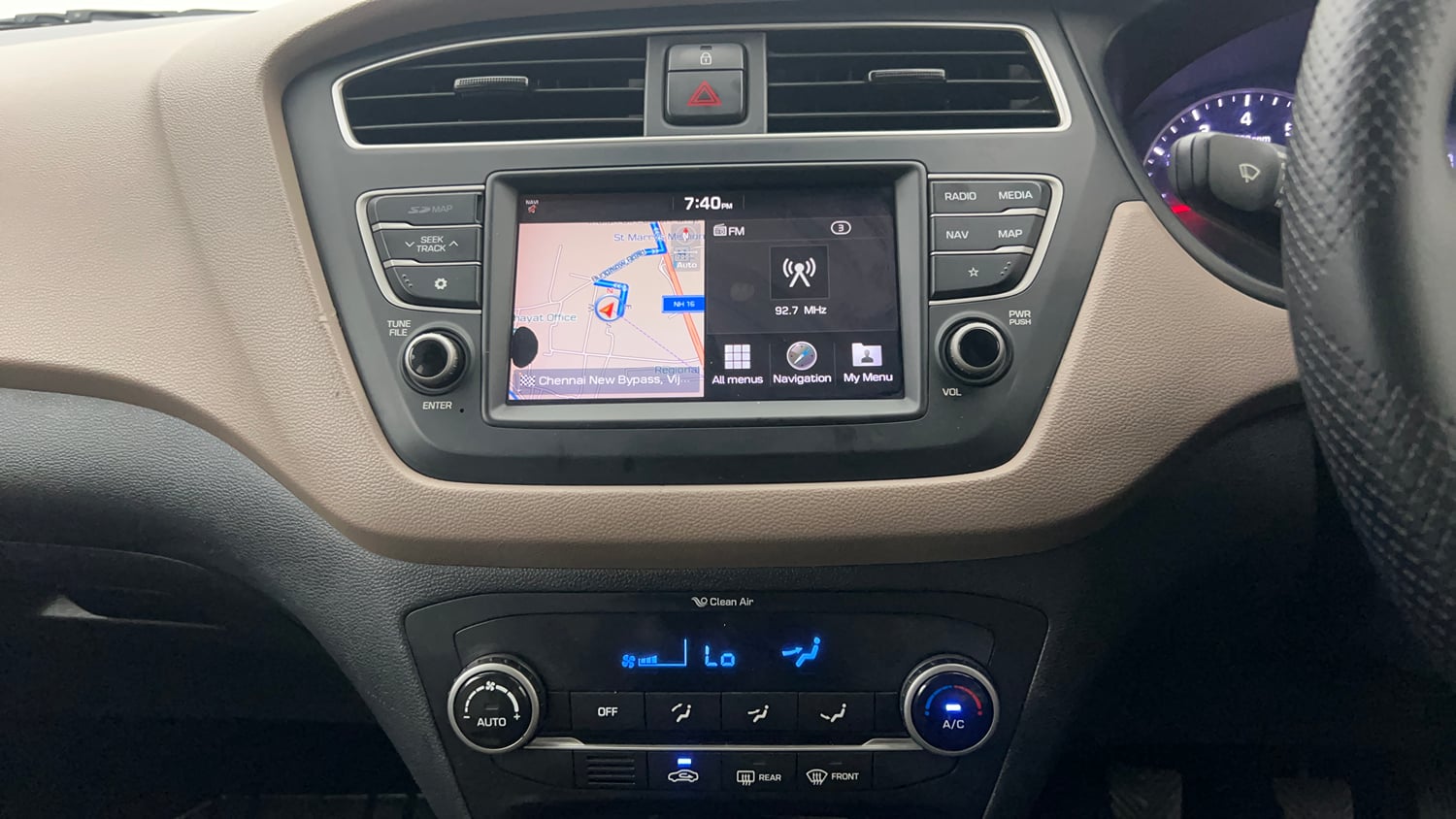 Used 2018 Hyundai Elite i20 Asta 1.2 Petrol Manual interior MUSIC SYSTEM & AC CONTROL VIEW
