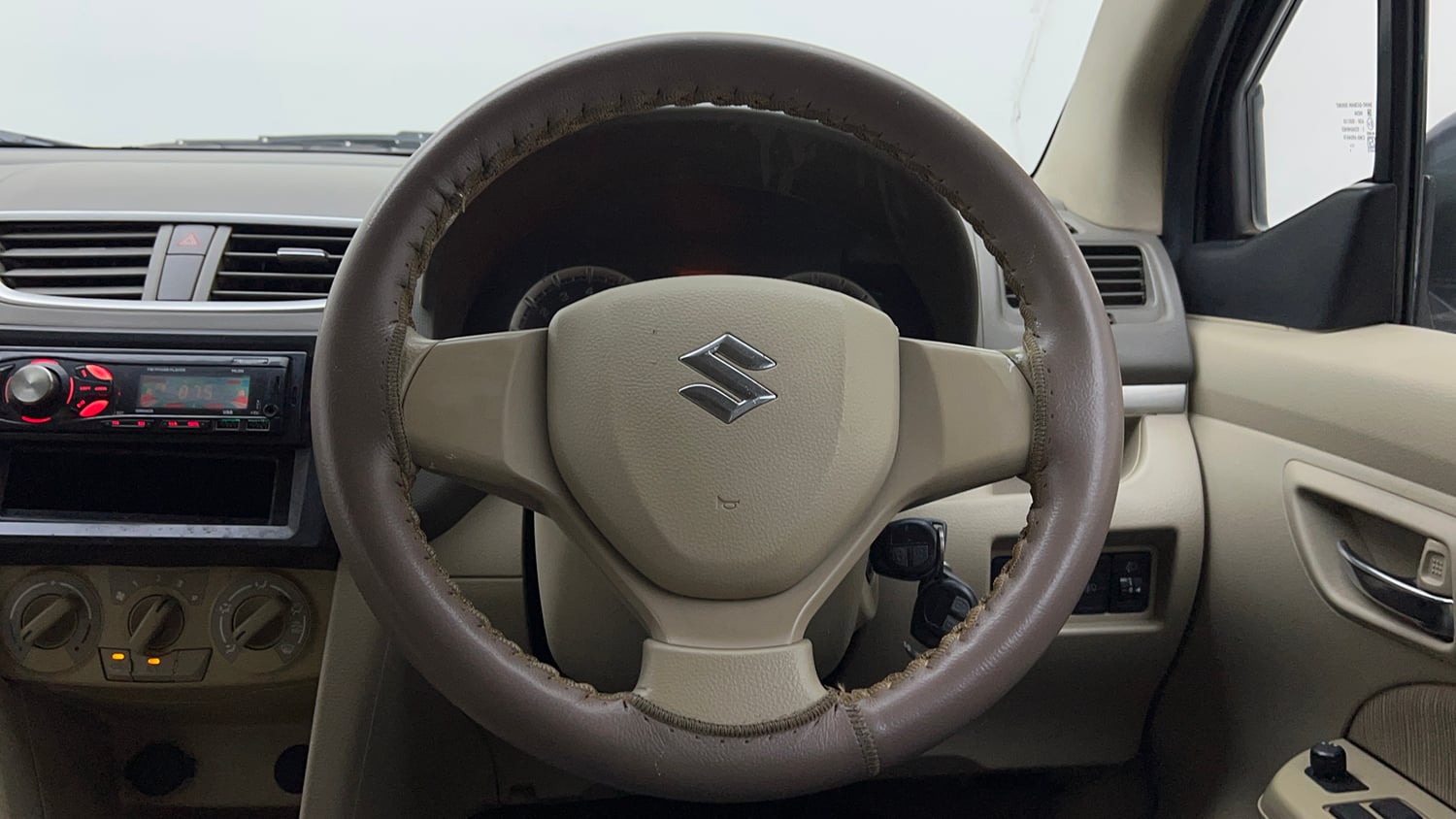 Used 2013 Maruti Suzuki Ertiga Vxi Petrol Manual interior STEERING VIEW
