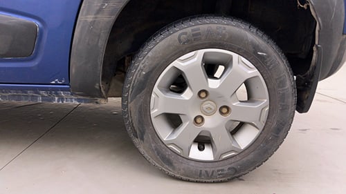 Used 2017 Renault Kwid CLIMBER 1.0 AMT Petrol Automatic tyres LEFT REAR TYRE RIM VIEW