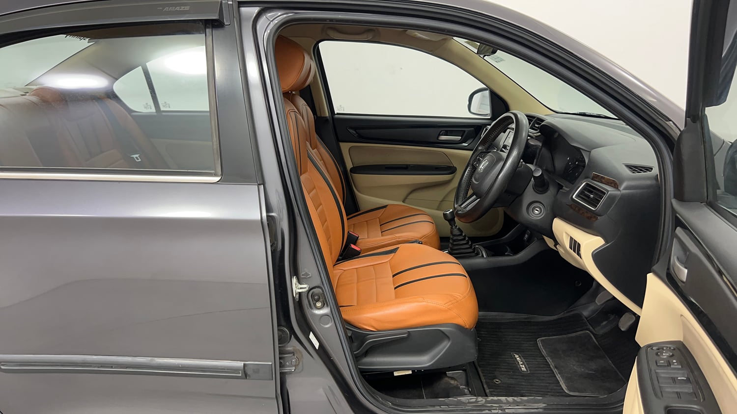 Used 2019 Honda Amaze 1.2 S MT Petrol Petrol Manual interior RIGHT SIDE FRONT DOOR CABIN VIEW