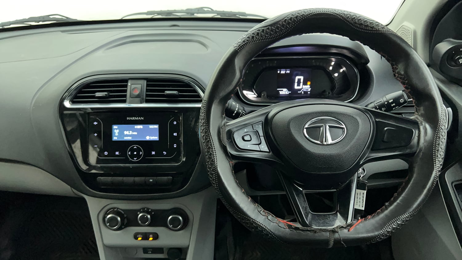 Used 2023 Tata Tiago XT CNG Cng Manual interior STEERING VIEW