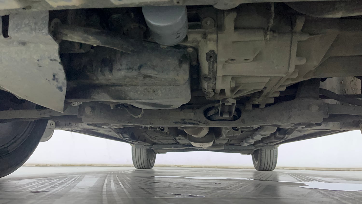 Used 2023 Skoda Kushaq Monte Carlo 1.5L TSI MT Petrol Manual extra FRONT LEFT UNDERBODY VIEW