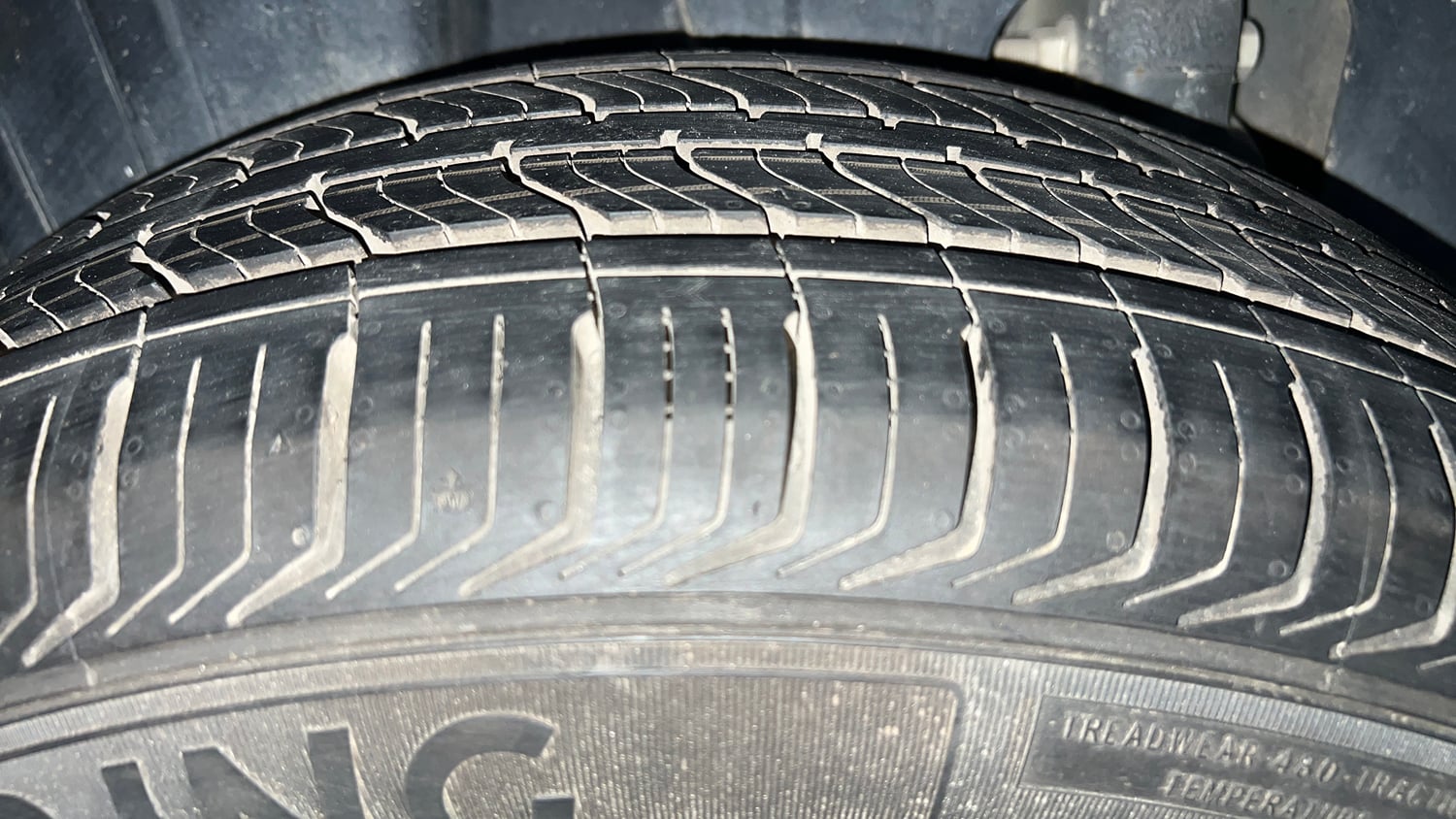 Used 2023 Mahindra XUV400 EL 5S Electric Automatic tyres RIGHT REAR TYRE TREAD VIEW