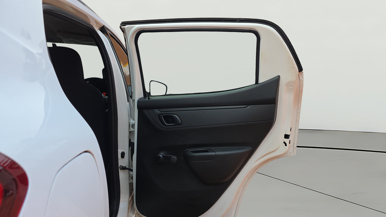 Used 2017 Renault Kwid 1.0 RXT Opt Petrol Manual interior RIGHT REAR DOOR OPEN VIEW